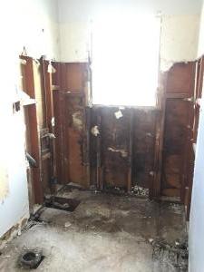 Mulberry Bathroom Before